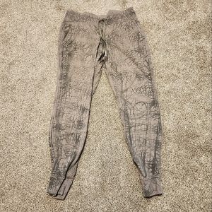 Lululemon joggers
